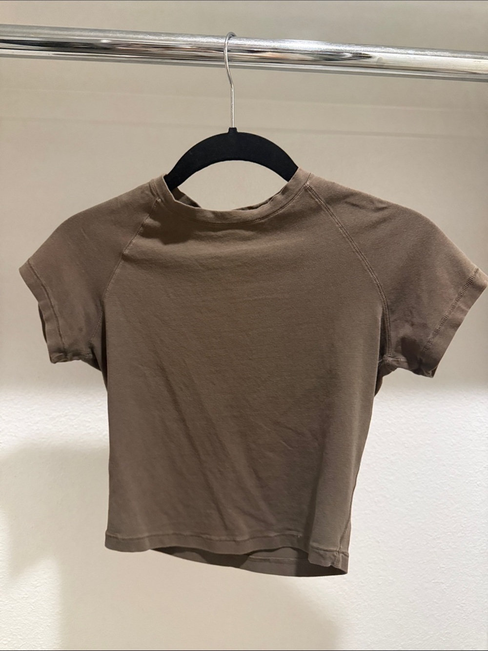 Skims Kids Short Sleeve Tee in Brown